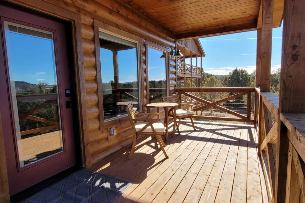 Painted Cliffs-Hot Tub, Amazing Views Between Zion And Bryce Villa Orderville Exterior photo